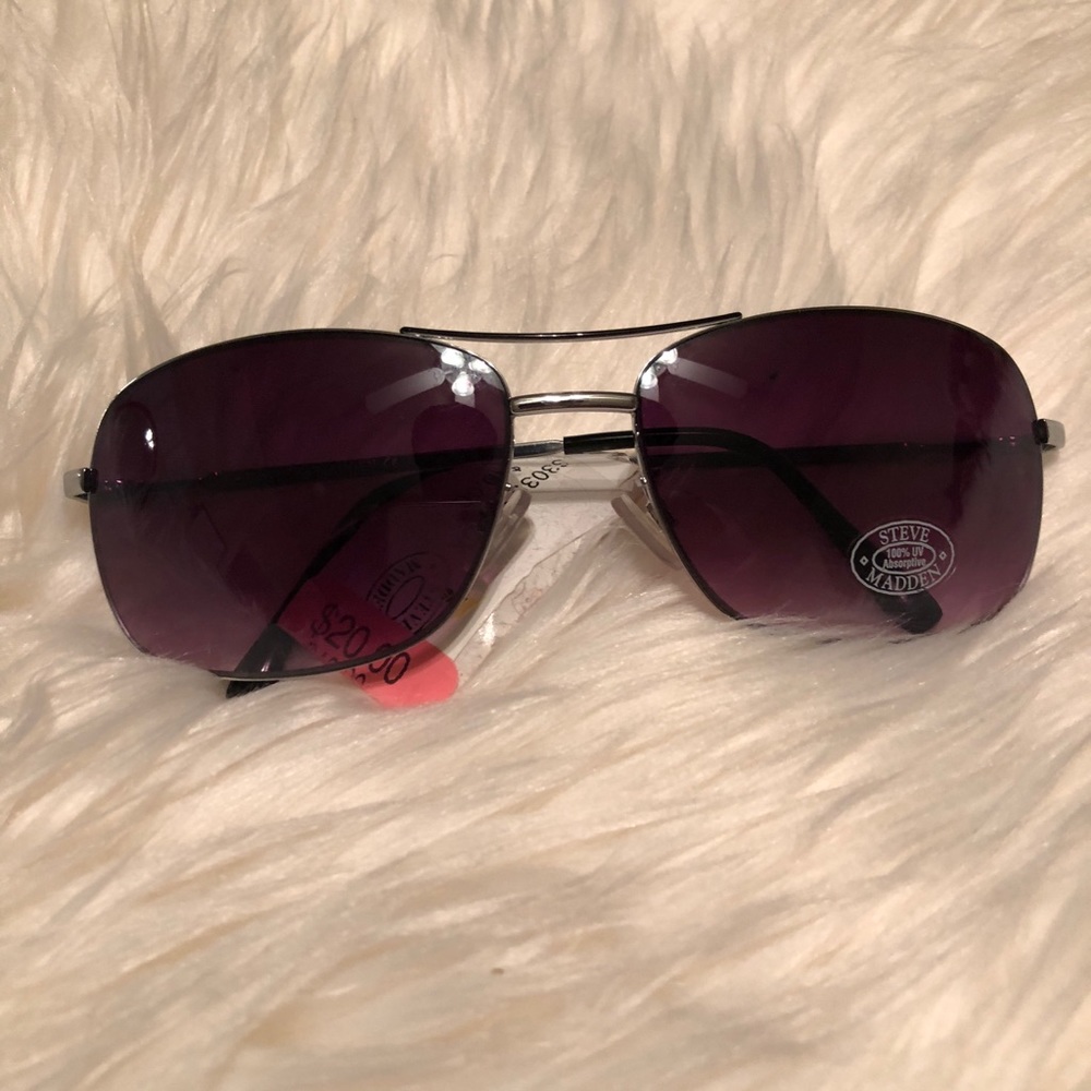 Steve Madden Aviator Sunglasses