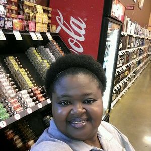 Meet your Posher, Ashia