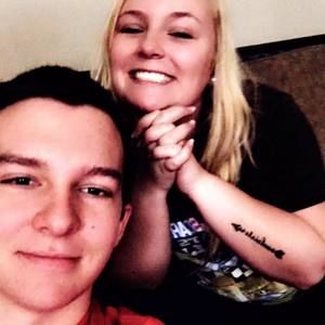 Meet your Posher, Carter