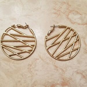 Super cute gold hoops Super cute gold hoops
