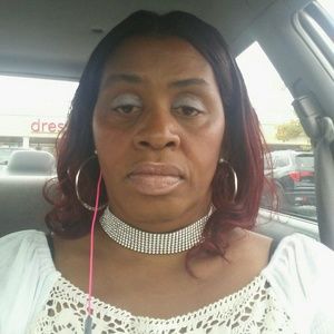 Meet your Posher, Debra