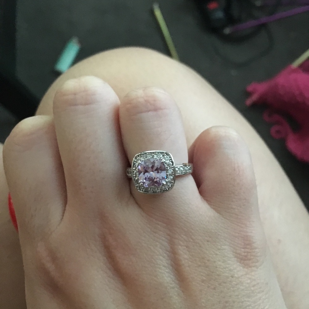Fashion ring