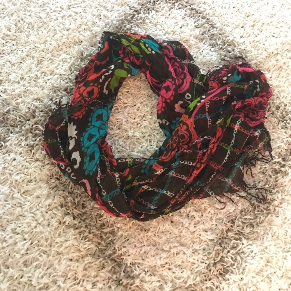 Vera Bradley light scarf