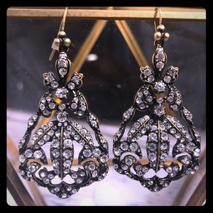 🆕 NEVER WORN! Vintage inspired chandler earrings! 🆕 NEVER WORN! Vintage inspired chandler earrings!
