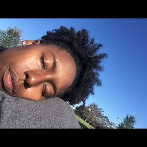 Meet your Posher, Lindsey