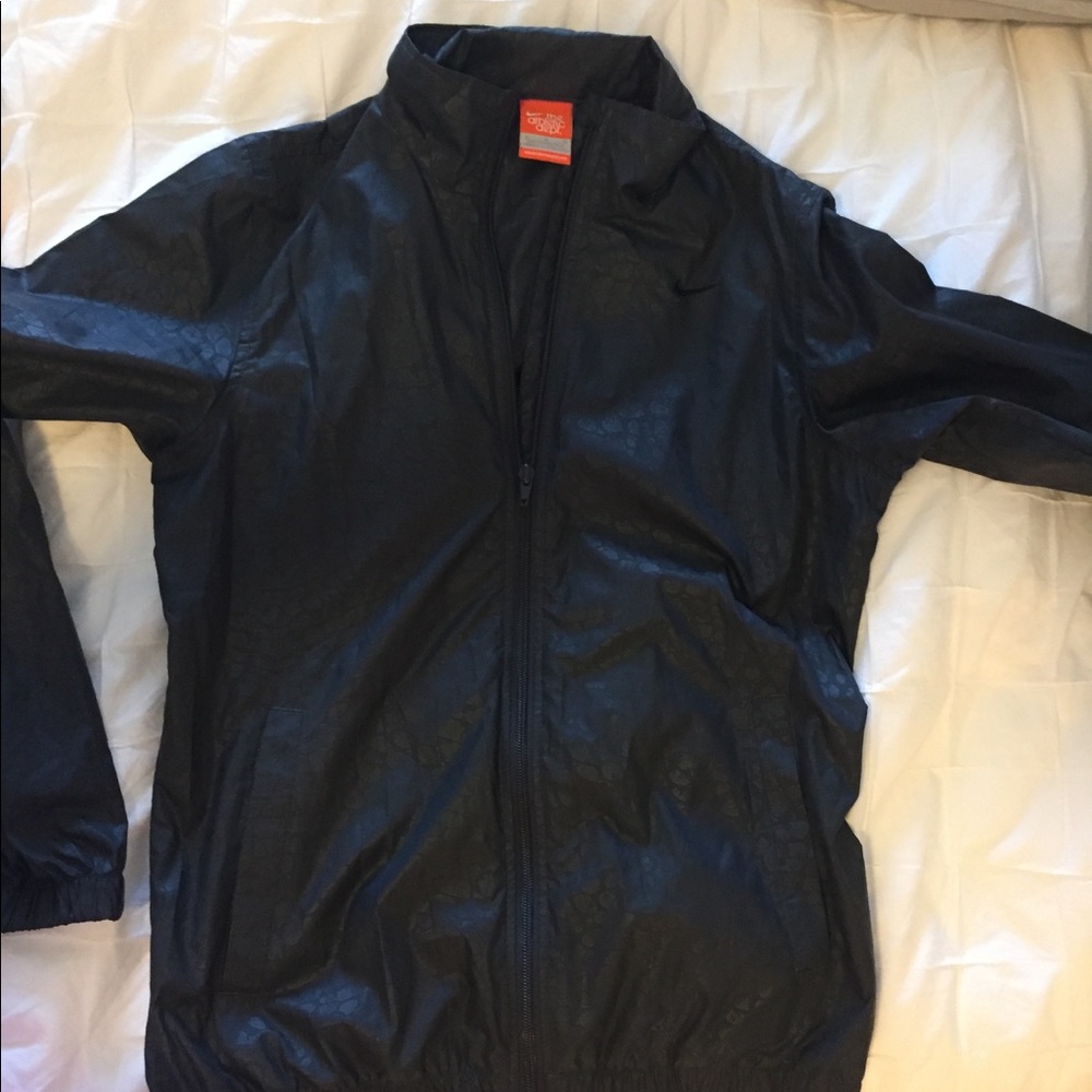 Nike wind breaker