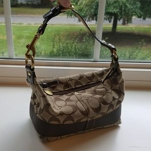 Barely used COACH canvas/leather purse Barely used COACH canvas/leather purse