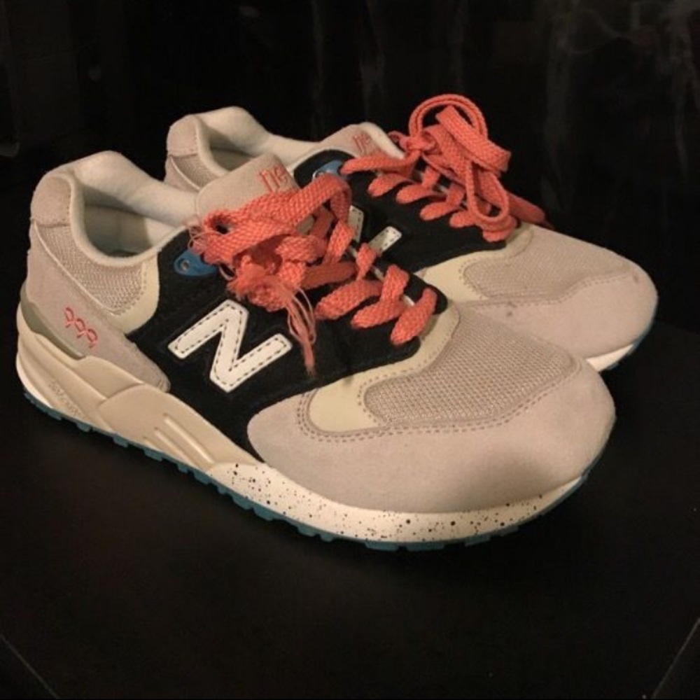 New balance shoes
