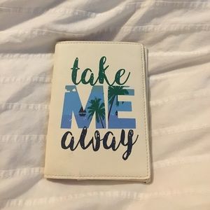 Guess white wallet and passport holder Guess white wallet and passport holder