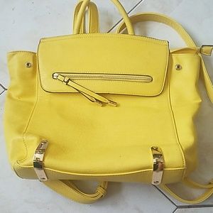 yellow back pack never used yellow back pack never used