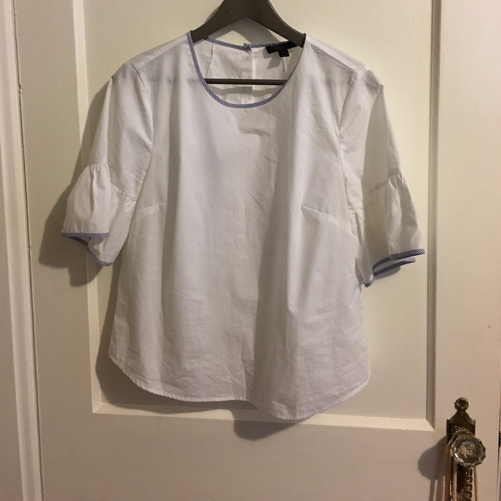Cute J.Crew blouse with belle sleeves