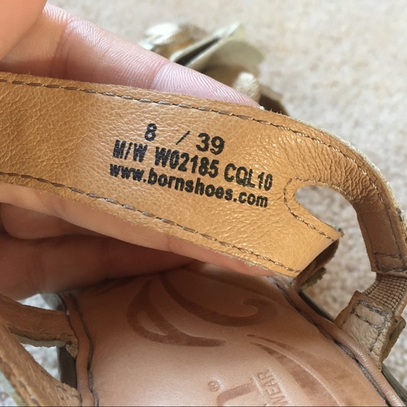 Born Hand Crafted Footwear- like new - Picture 7 of 8