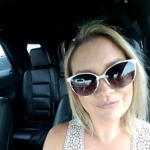 Meet your Posher, Jade