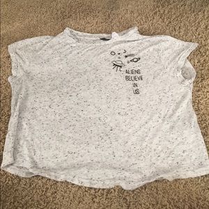 H&M Divided Women Gray Crop Top Shirt M Aliens H&M Divided Women Gray Crop Top Shirt M Aliens