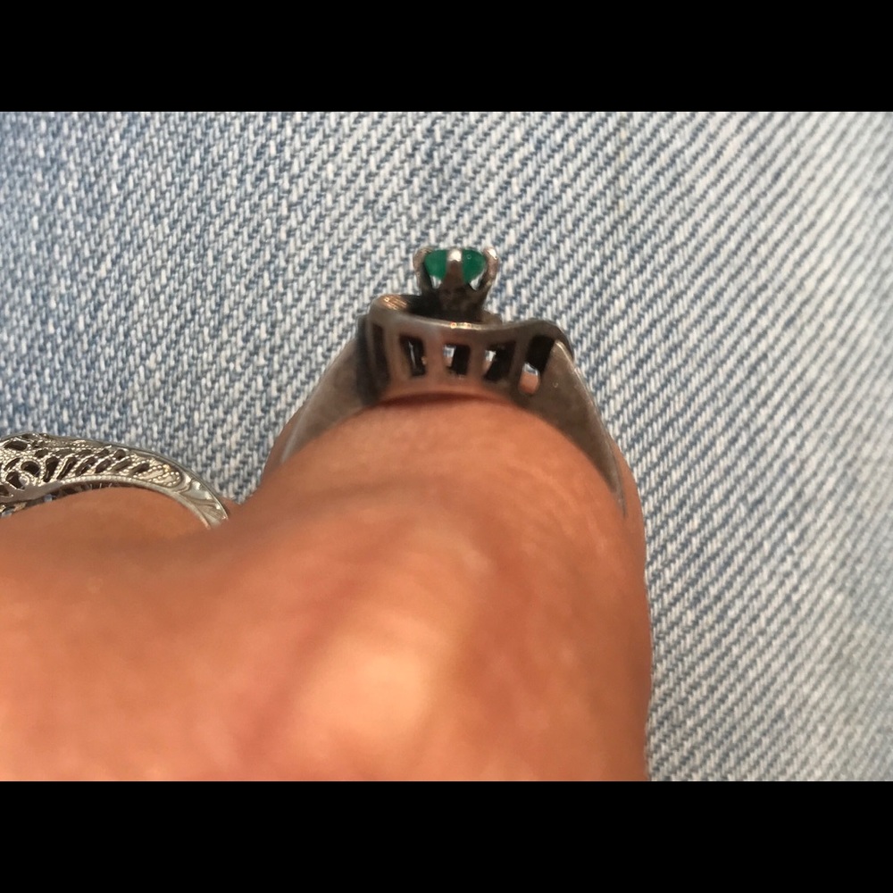 Silver Emerald Ring - image 5