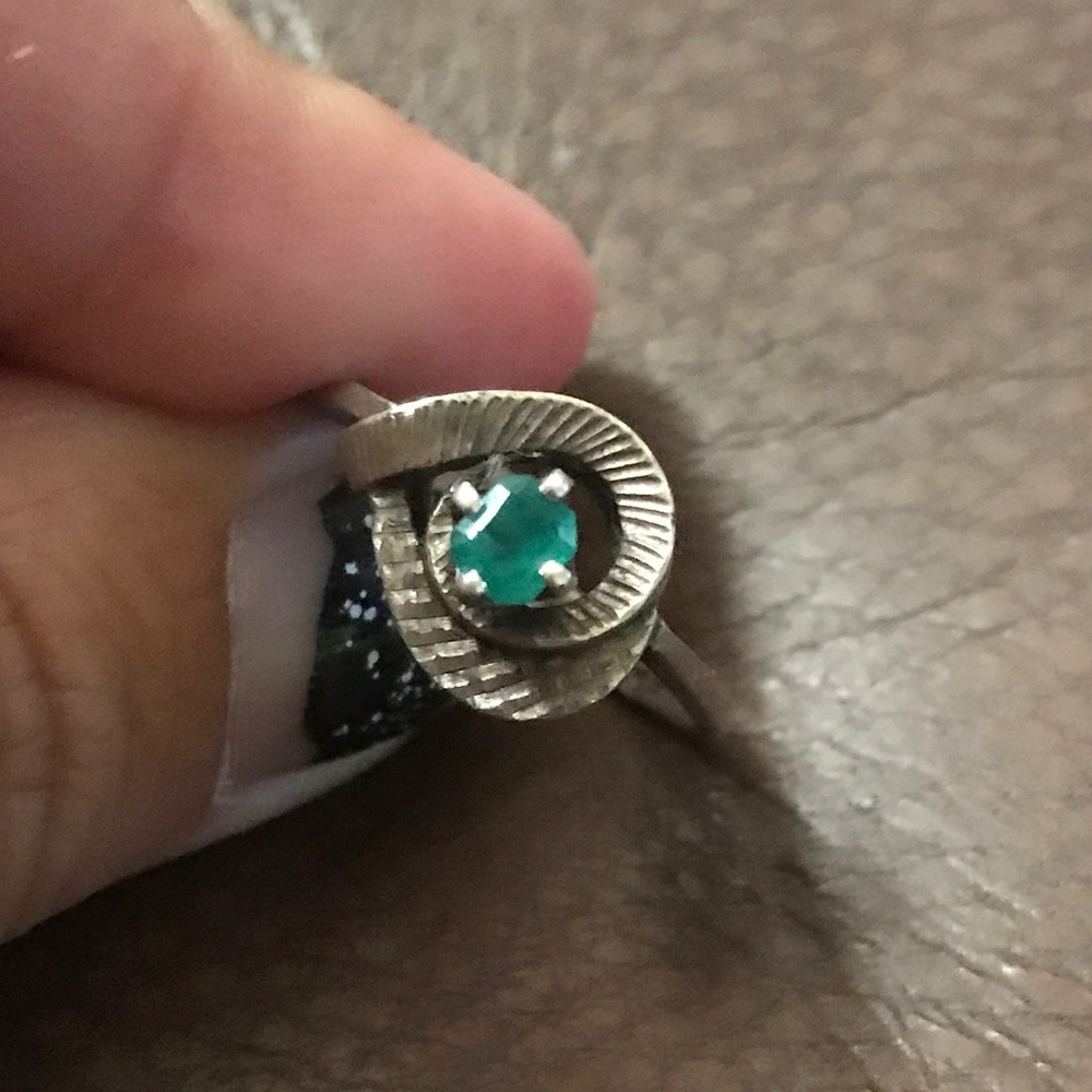 Silver Emerald Ring - image 6