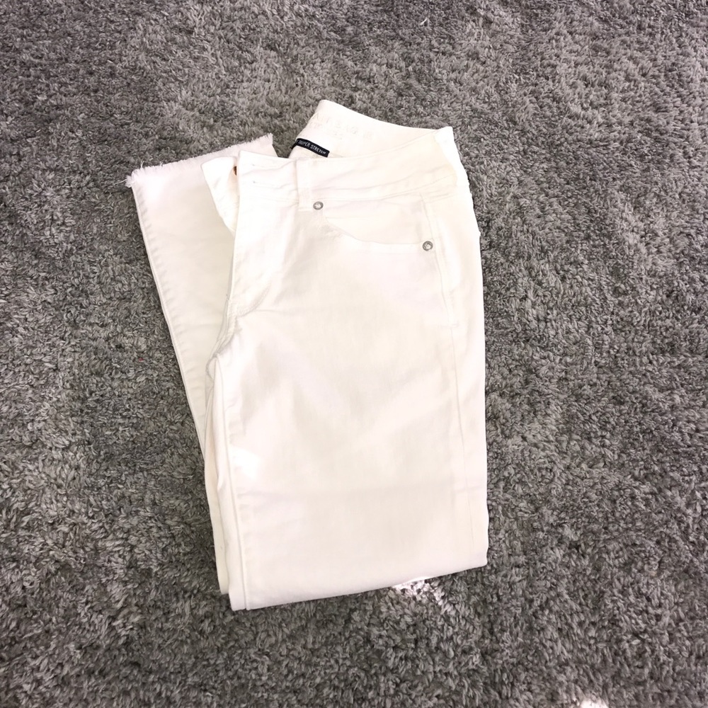 American Eagle cropped jeans