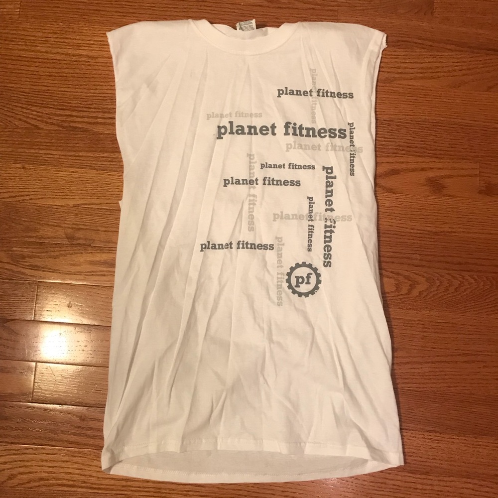 Planet fitness cutout tank