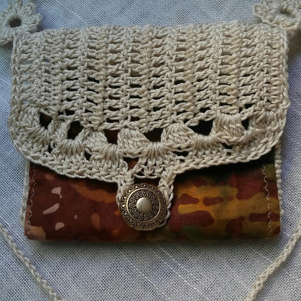Reversible Crochet Mini-Purse - Picture 4 of 4