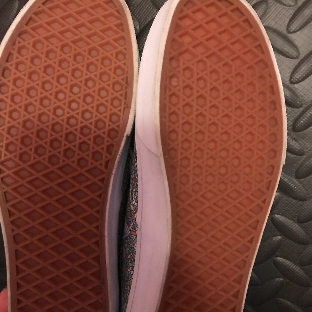 Vans - Picture 3 of 4