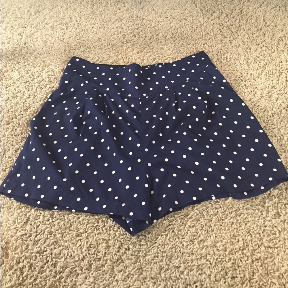 Urban Outfitters Kimchi Blue L Shorts Women Poka