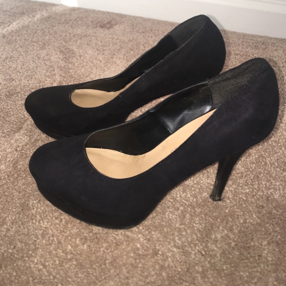 Lauren Conrad Black Pumps