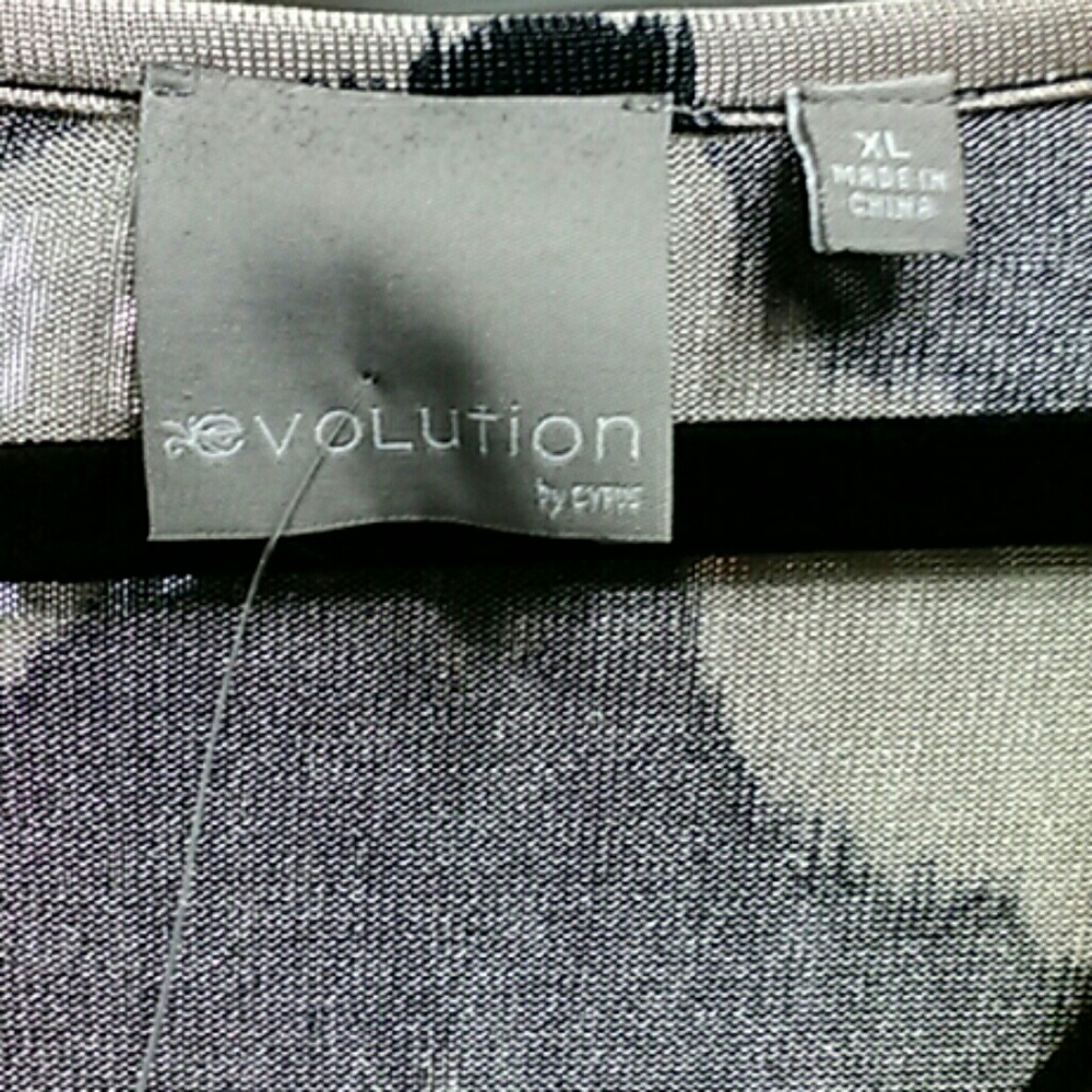 Evolution  dress - Picture 3 of 4