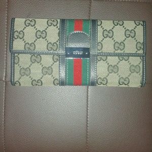 Gucci wallet
