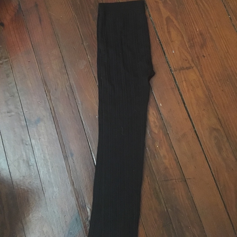 Thick black leggings