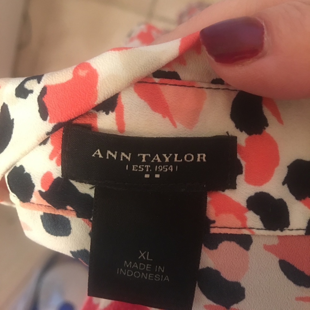 Blouse - Picture 2 of 3