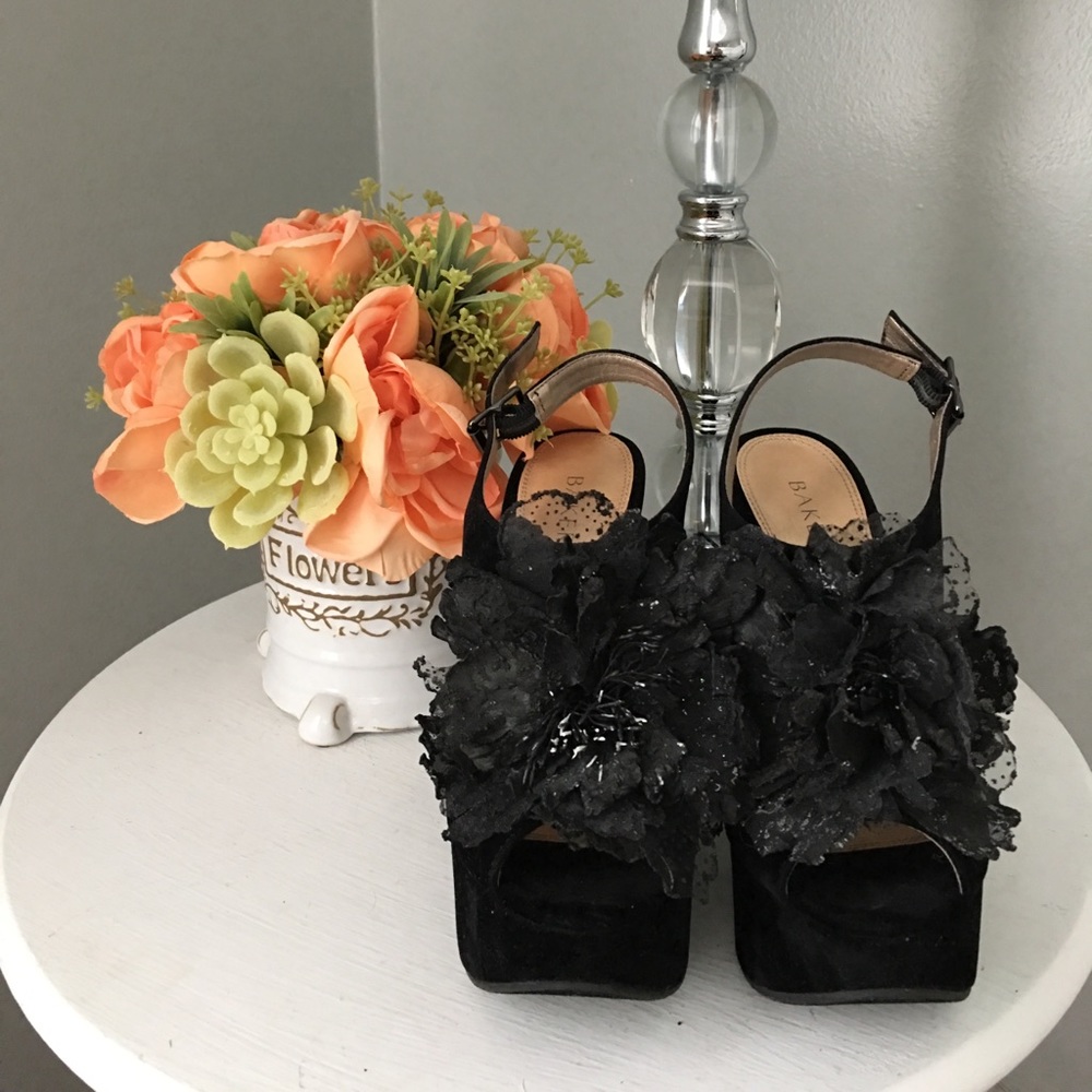 Bakers suede black wedges