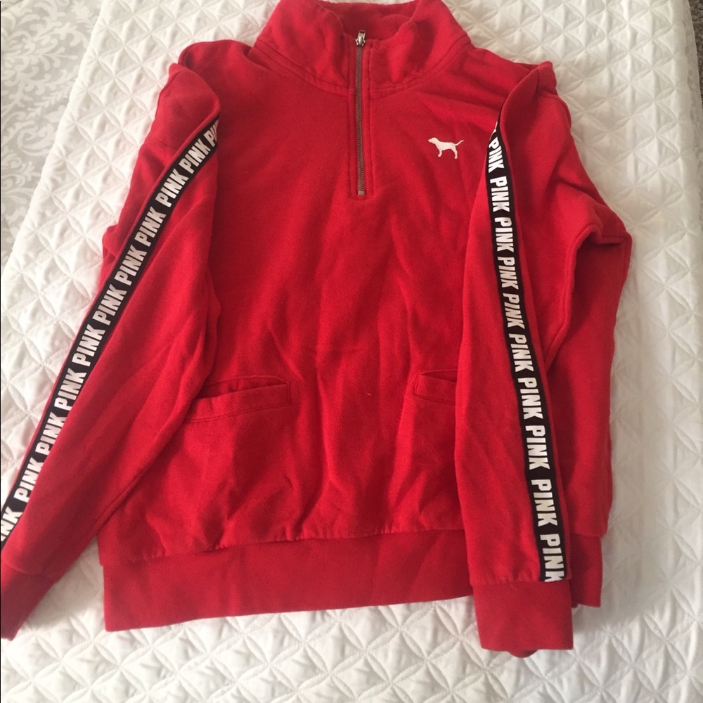 Pink red sweatshirt in very good shape
