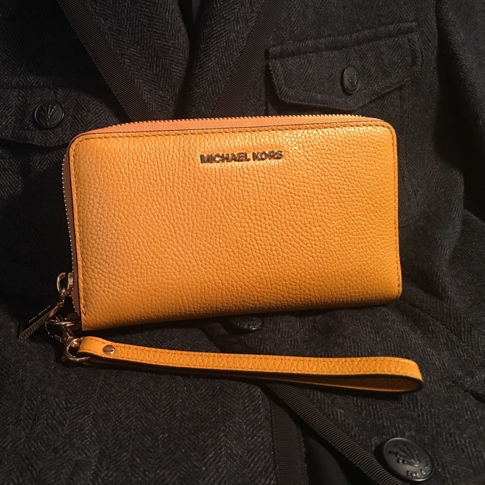Michael Kors Wristlet