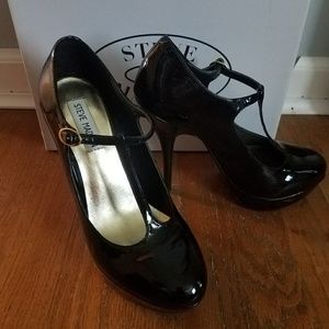 Black Mary Jane Pumps