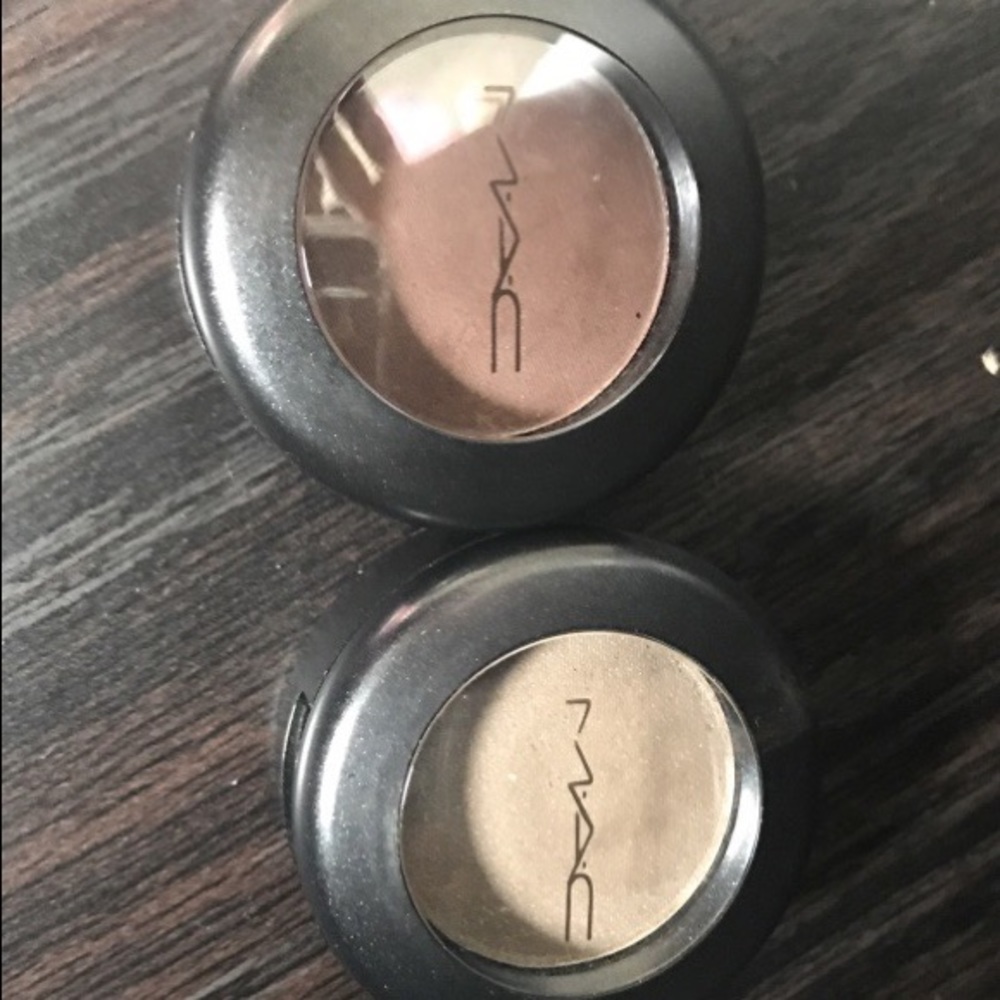 MAC eyeshadow pots