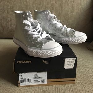 High top kids Converse sneakers