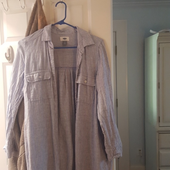 Shirt dress - Picture 2 of 3