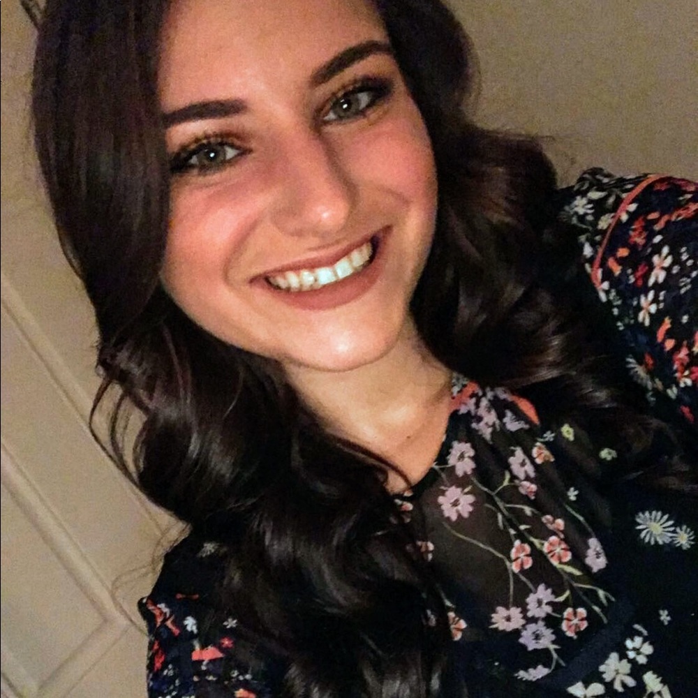 Meet the Posher, Christina