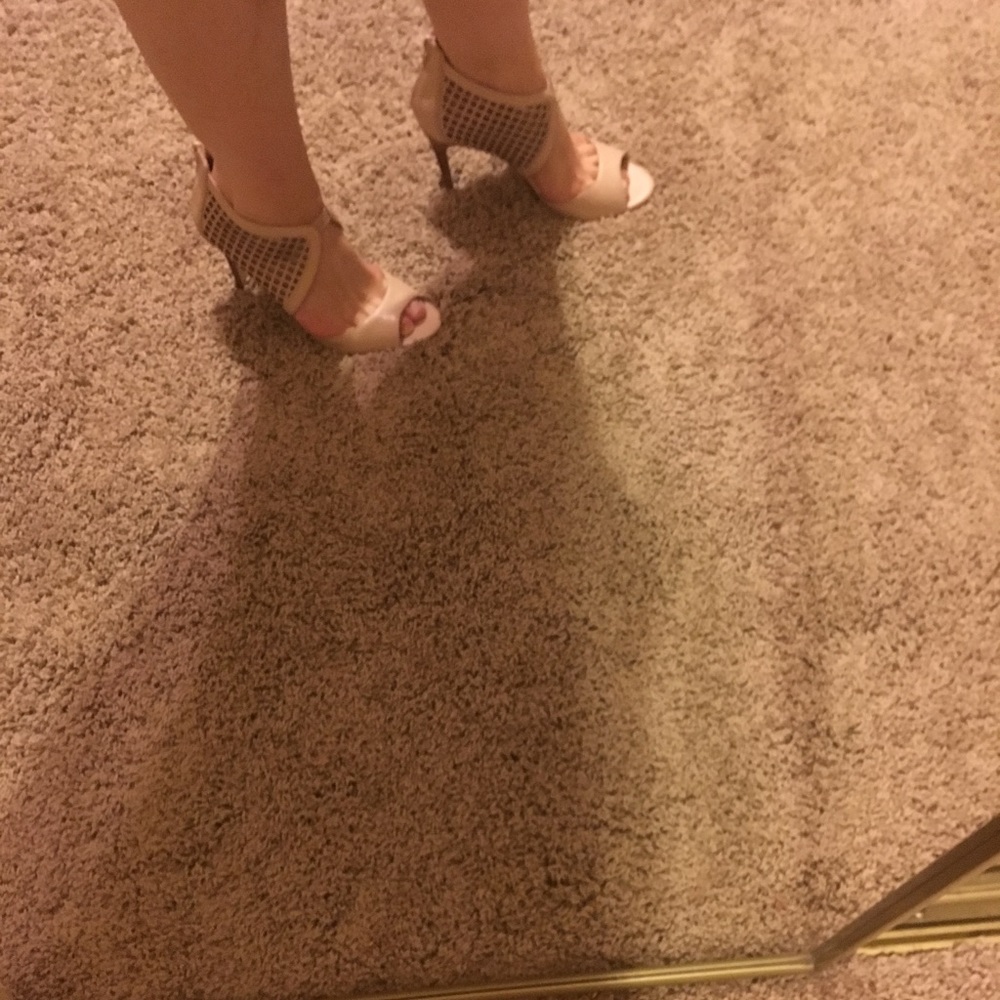 Additional Photos of Jessica Simpson shoes request