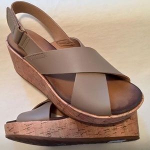 Clarks Collection Annadel Eirwyn Sandals in Sand
