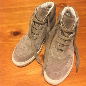 Woman by Common Projects Suede high tops