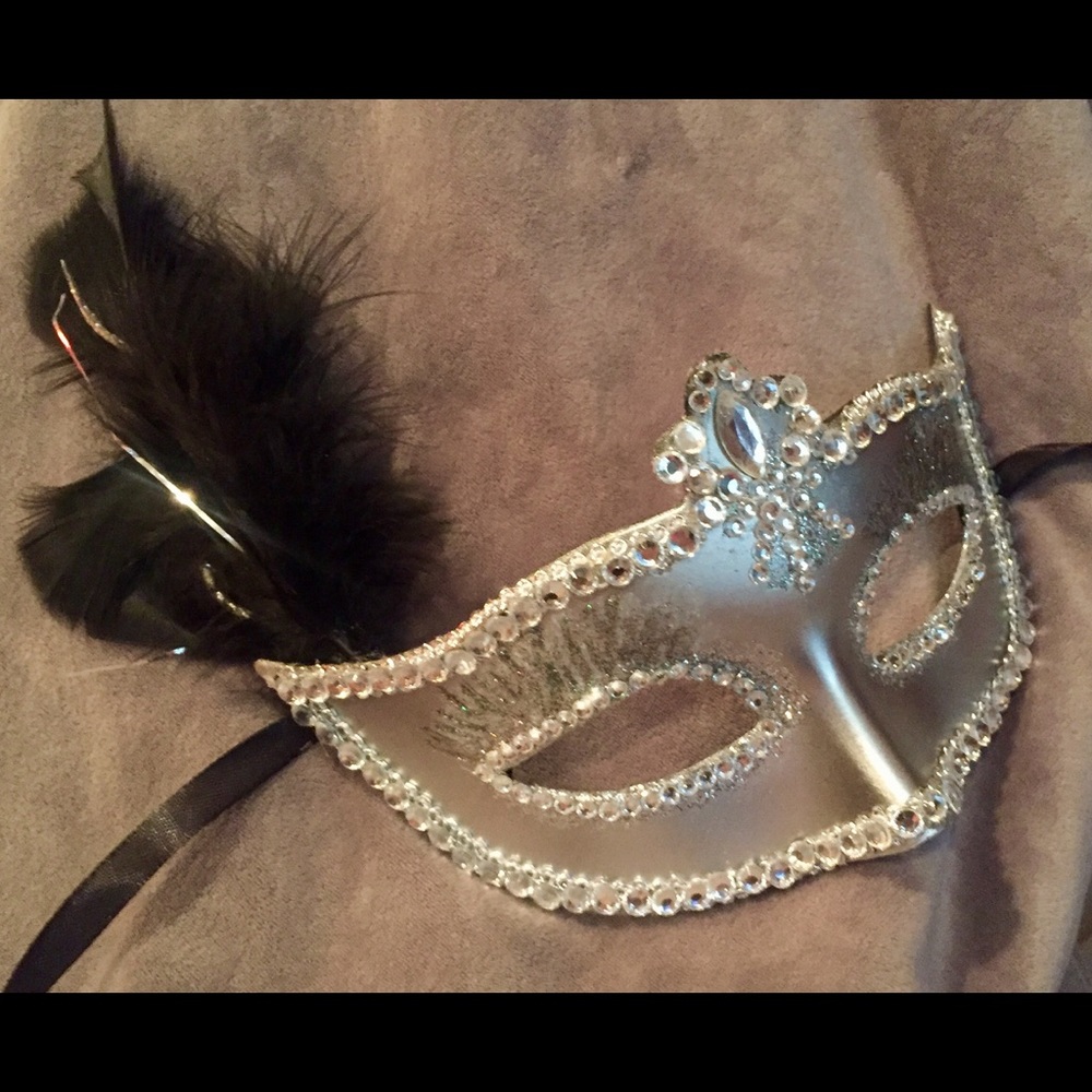 MASQUERADE MASK
