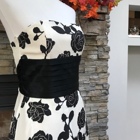 White House black market dress - Picture 3 of 4