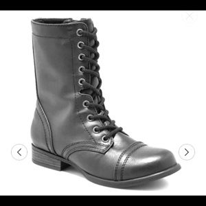 Mossimo “Cassie” Combat boots