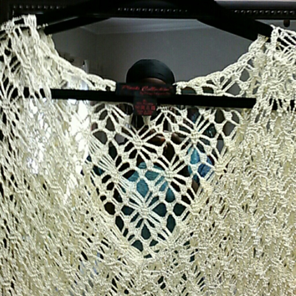 Crochet top - Picture 2 of 3