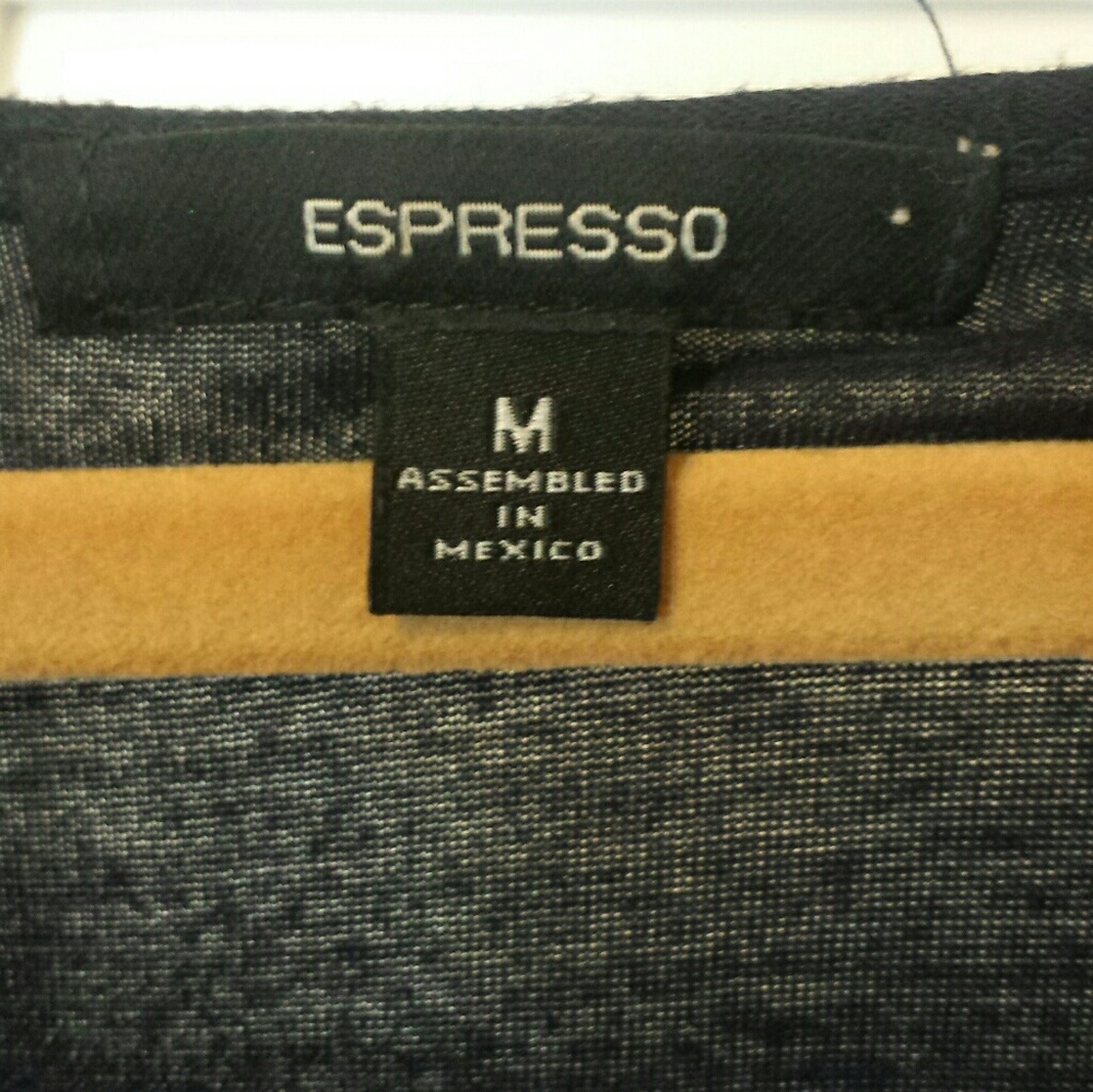 Woman's Top - Picture 4 of 4