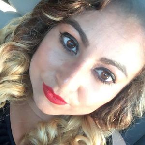 Meet your Posher, Esmeralda