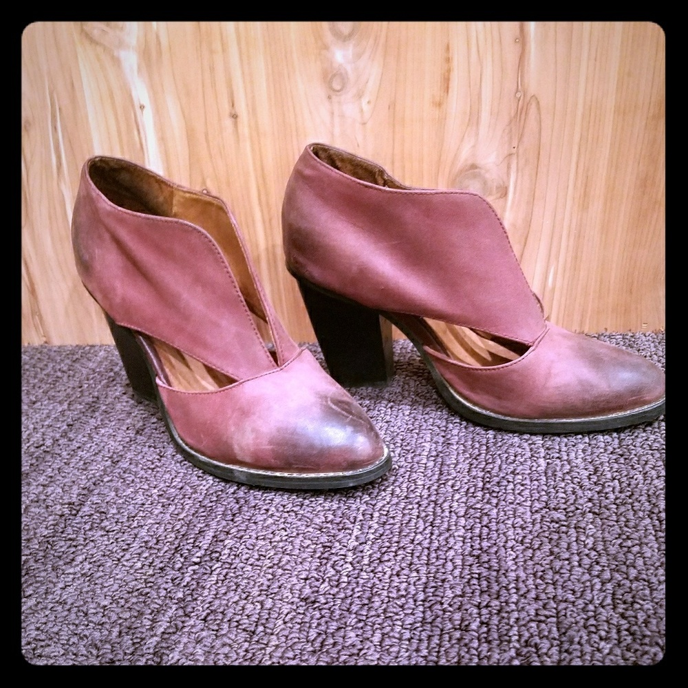 Jeffrey Campbell deep v free people heels booties