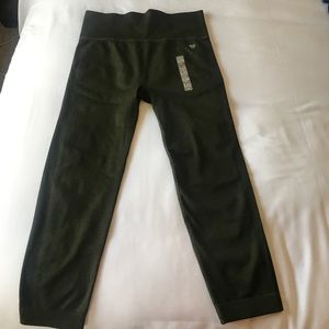 Forever 21 Olive Capri leggings