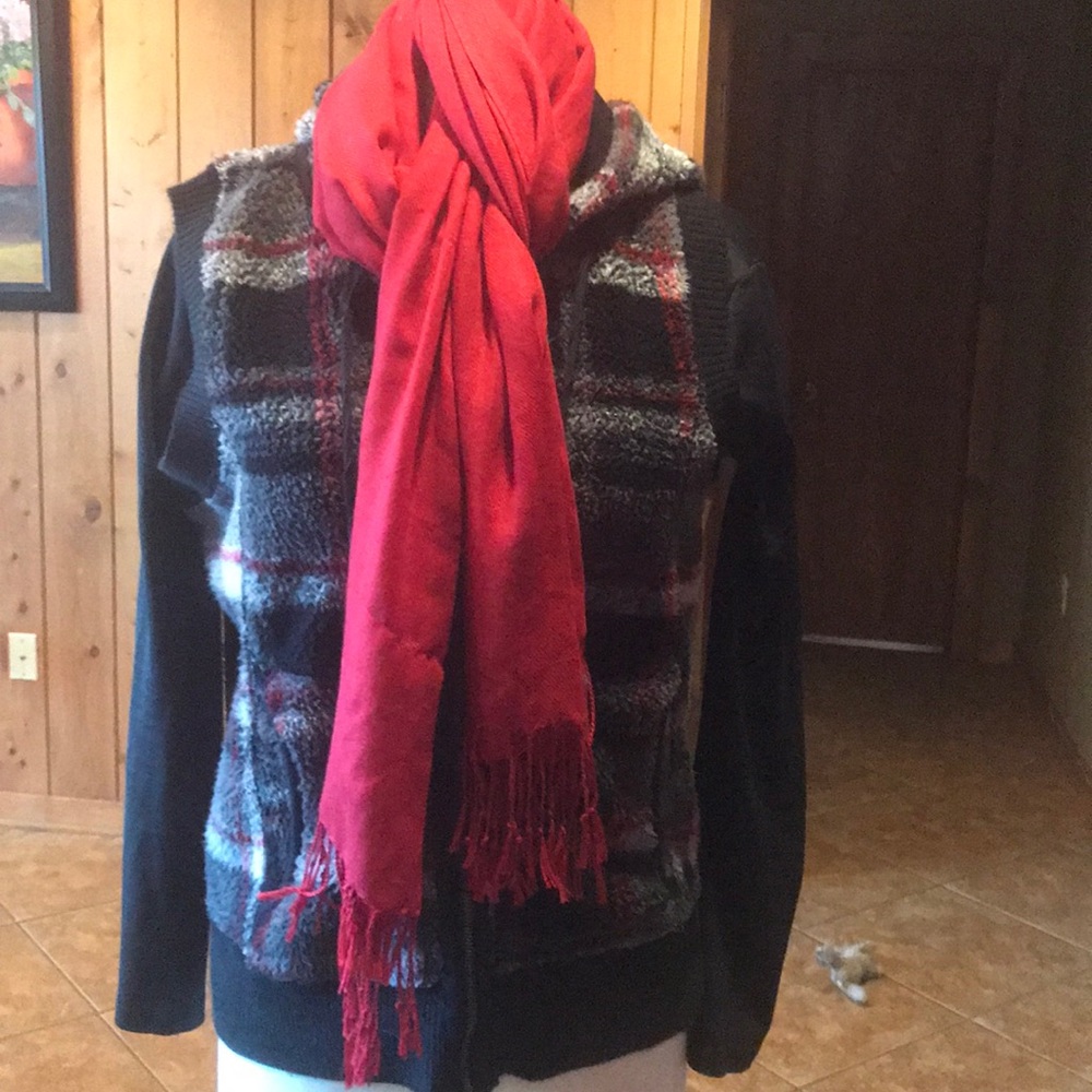 Sherpa hooded vest